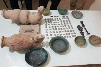 کشف عتیقه جات ۲۰۰۰ ساله در رامیان