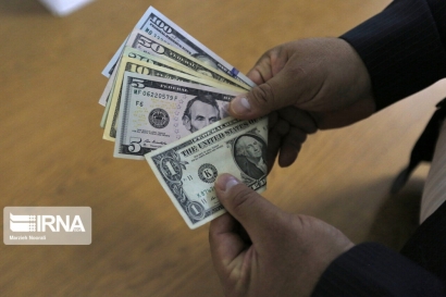 قاچاقچی ارز در فرودگاه گرگان دستگیر شد