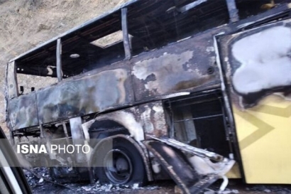 یک اتوبوس در محور خوش ییلاق در آتش سوخت