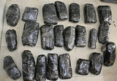 کشف ۱۱۰ کیلوگرم تریاک از ۲ خودروی پژو در گلستان/۴ نفر دستگیر شدند