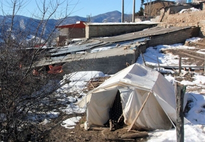 ماجرای چادرنشینی برخی خانواده‌های زلزله‌زده رامیانی در سوز سرمای زمستان چیست؟
