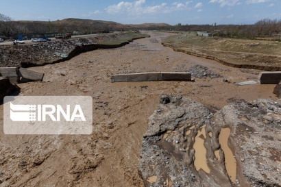 سیل تابستانه راه هفت روستای مراوه‌تپه را مسدود کرد
