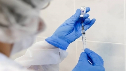 فراخون تزریق نوبت سوم واکسن کرونا در گنبدکاووس