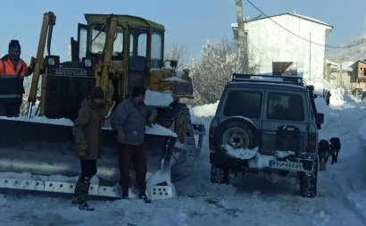 راه دسترسی همه روستاهای گرفتار در برف گلستان باز شد